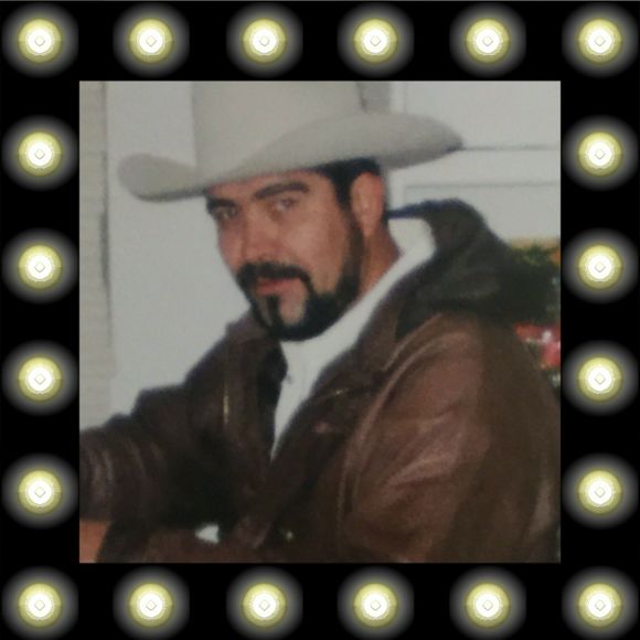 Meet your Posher, Ruben - Picture 1 of 1